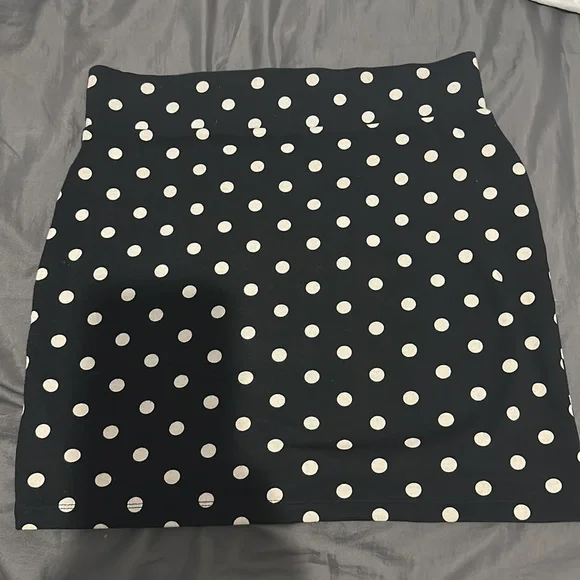 Stretch polka dot skirt - Picture 1 of 5